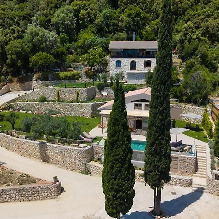 Magganas Villa *